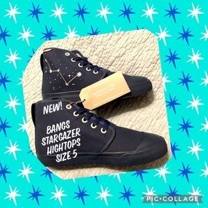 🐣NWT Bangs Hightops - Stargazer print in Navy Blue - Womens size 5.